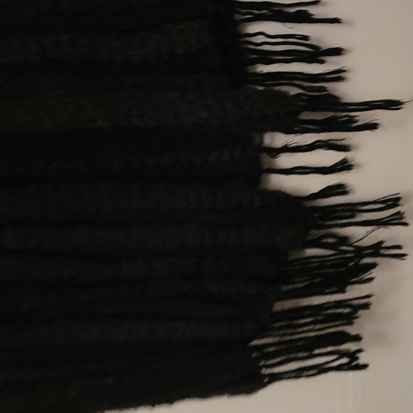 BEBE Furry Vest with Tassles - Picture 5 of 6